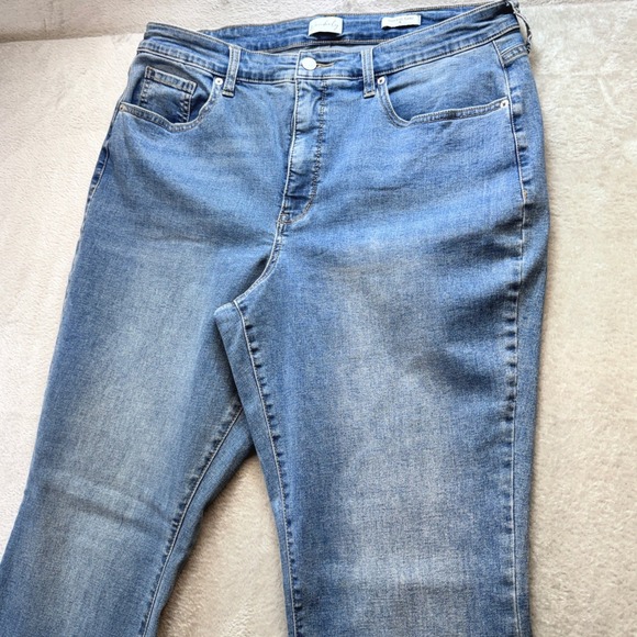 Wonderly High Rise Flare Jeans Womens 16 Blue Med Wash Side Slit Stretch Denim - Picture 3 of 14